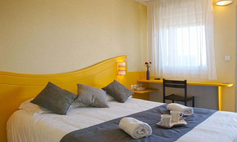 Couett'Hotel Oloron Sainte Marie Екстериор снимка