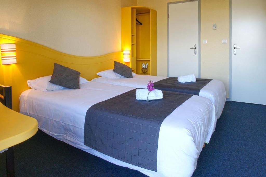 Couett'Hotel Oloron Sainte Marie Екстериор снимка