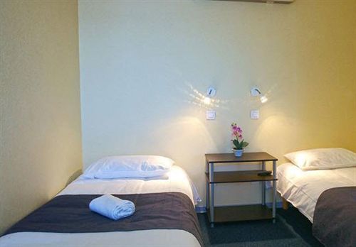 Couett'Hotel Oloron Sainte Marie Екстериор снимка